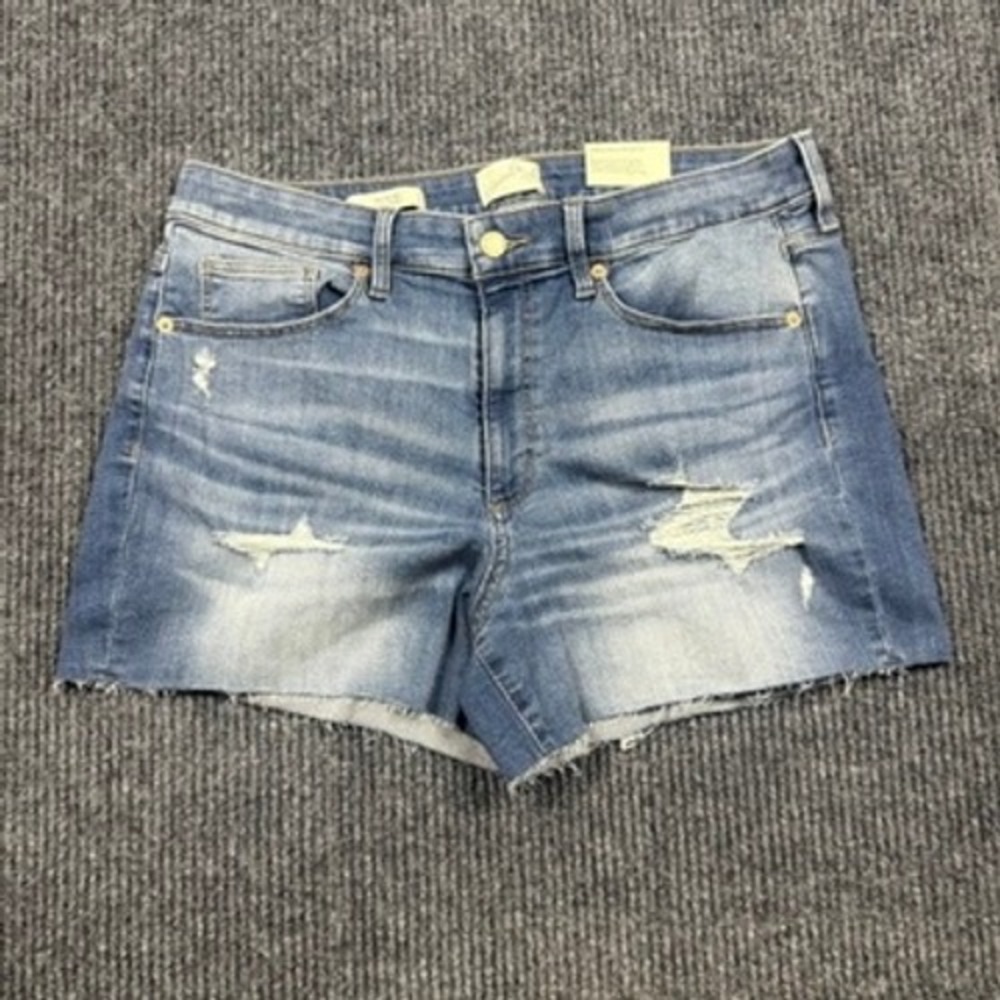 Universal Thread Womens High-Rise Midi Jean Shorts Distressed Blue Size 14/32